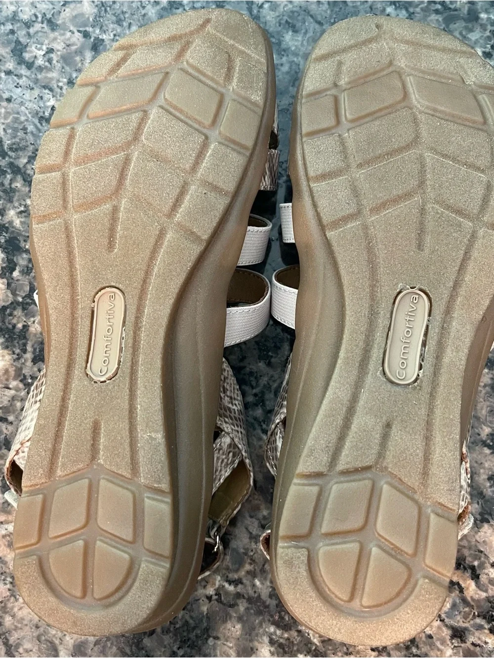 Comfortiva Strappy Sandal 9.5 wide